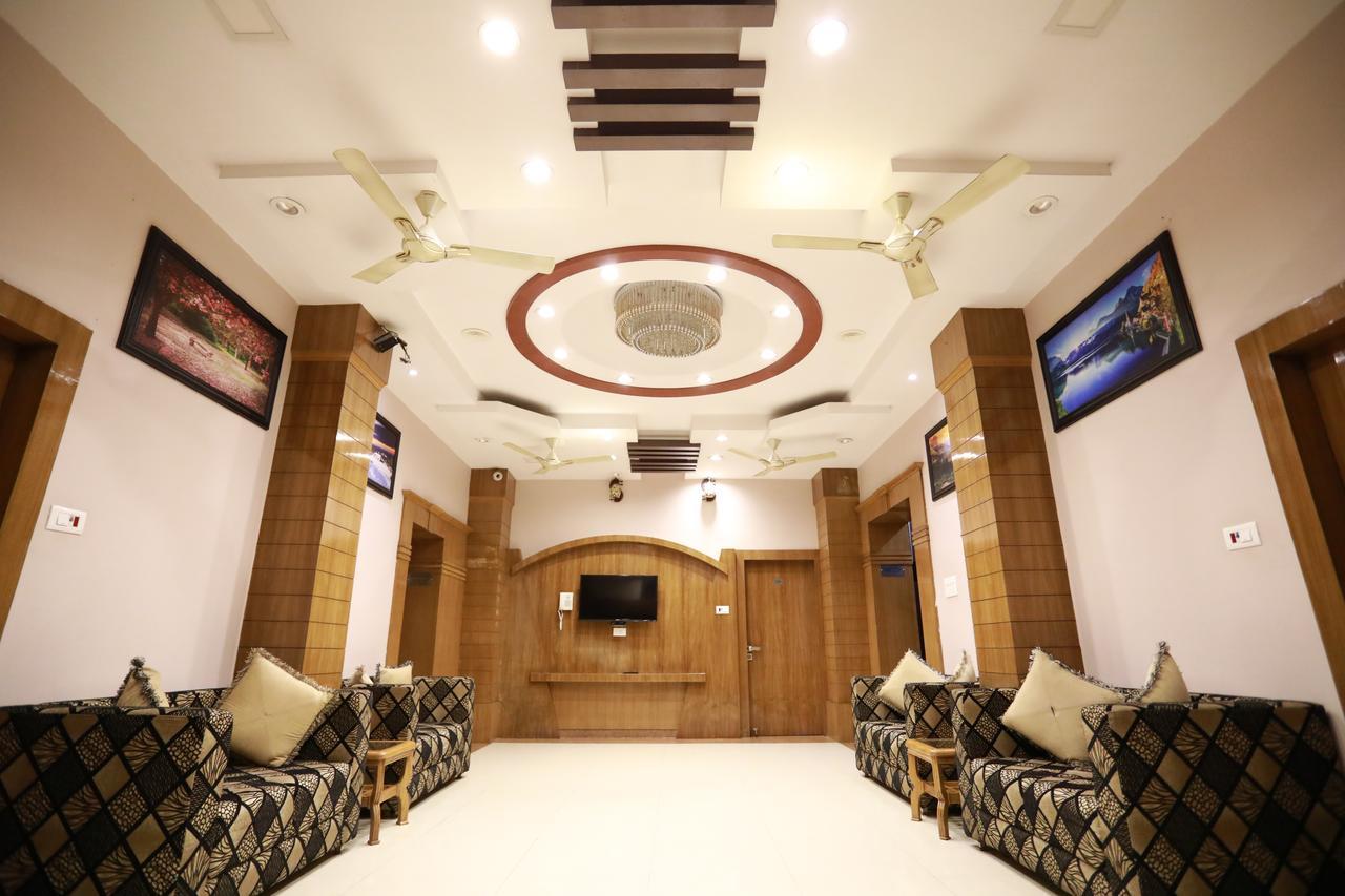 Hotel Krishna Ji Haridwar Bagian luar foto